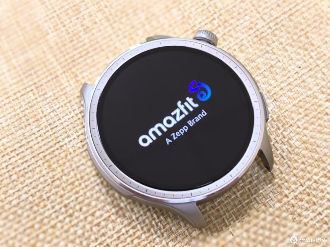 华米Amazfit balance手表,健康骑行好伴侣