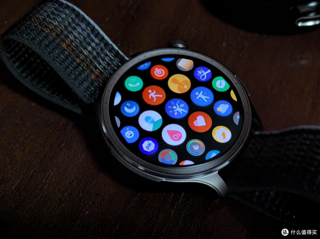 华米Amazfit balance手表,健康骑行好伴侣