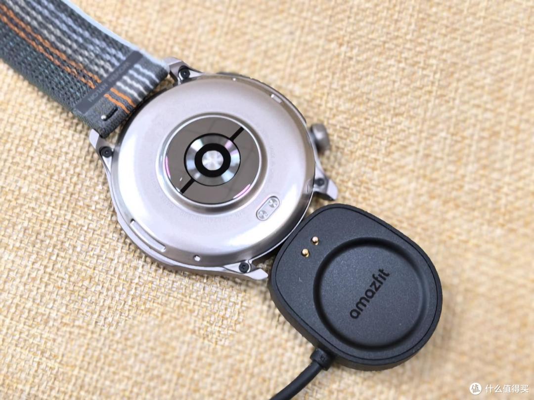 华米Amazfit balance手表,健康骑行好伴侣