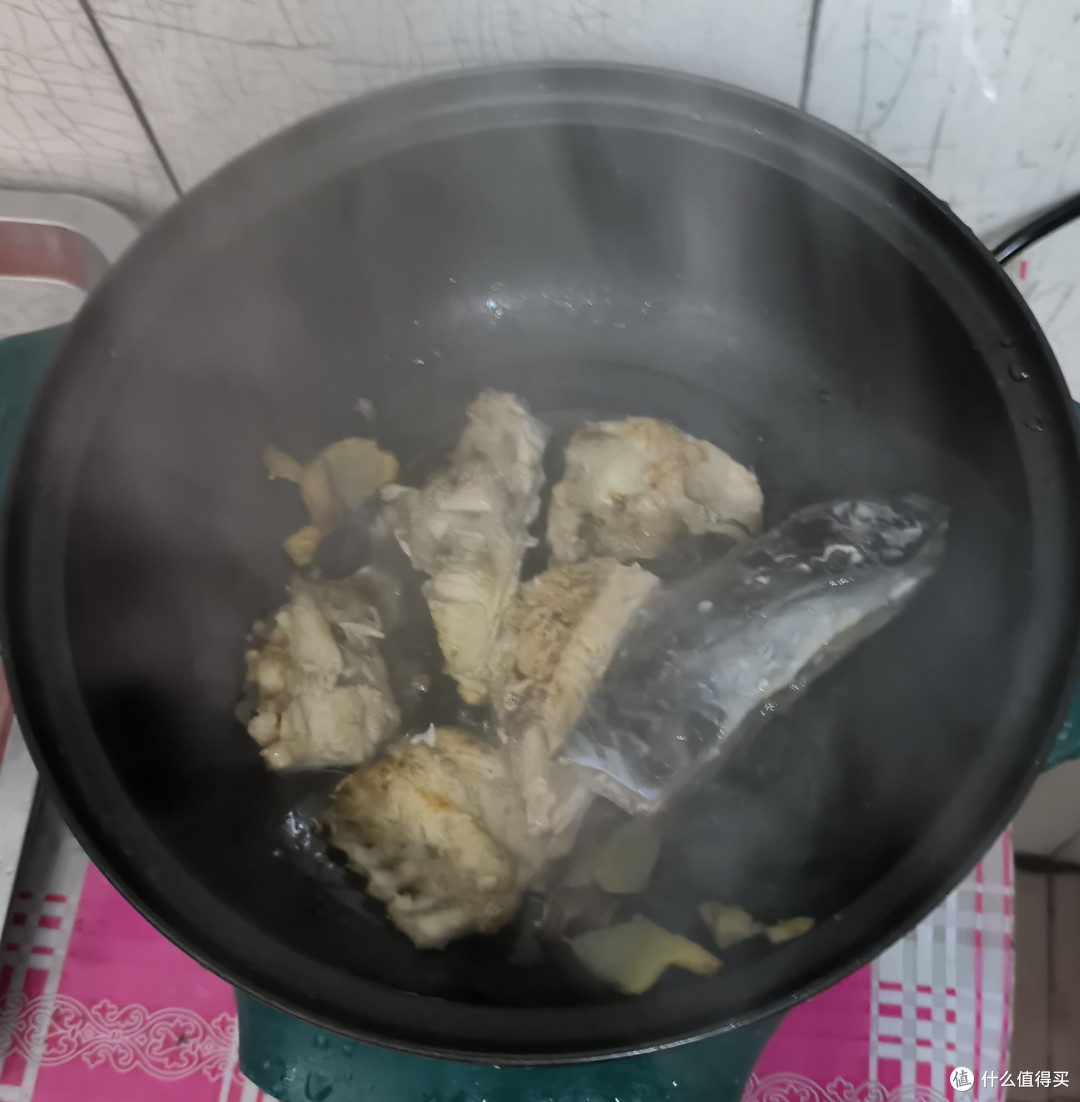 美味的鱼骨汤