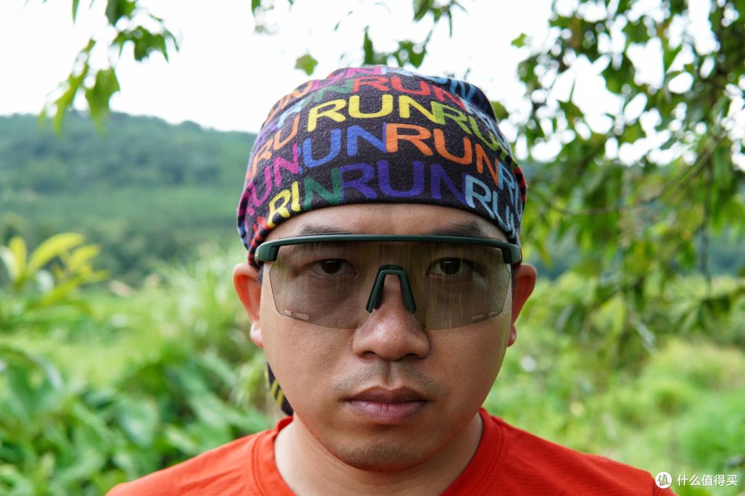 夏日炎炎，防晒、防眩光、有型全都要——迈极炫ROULEUR运动眼镜