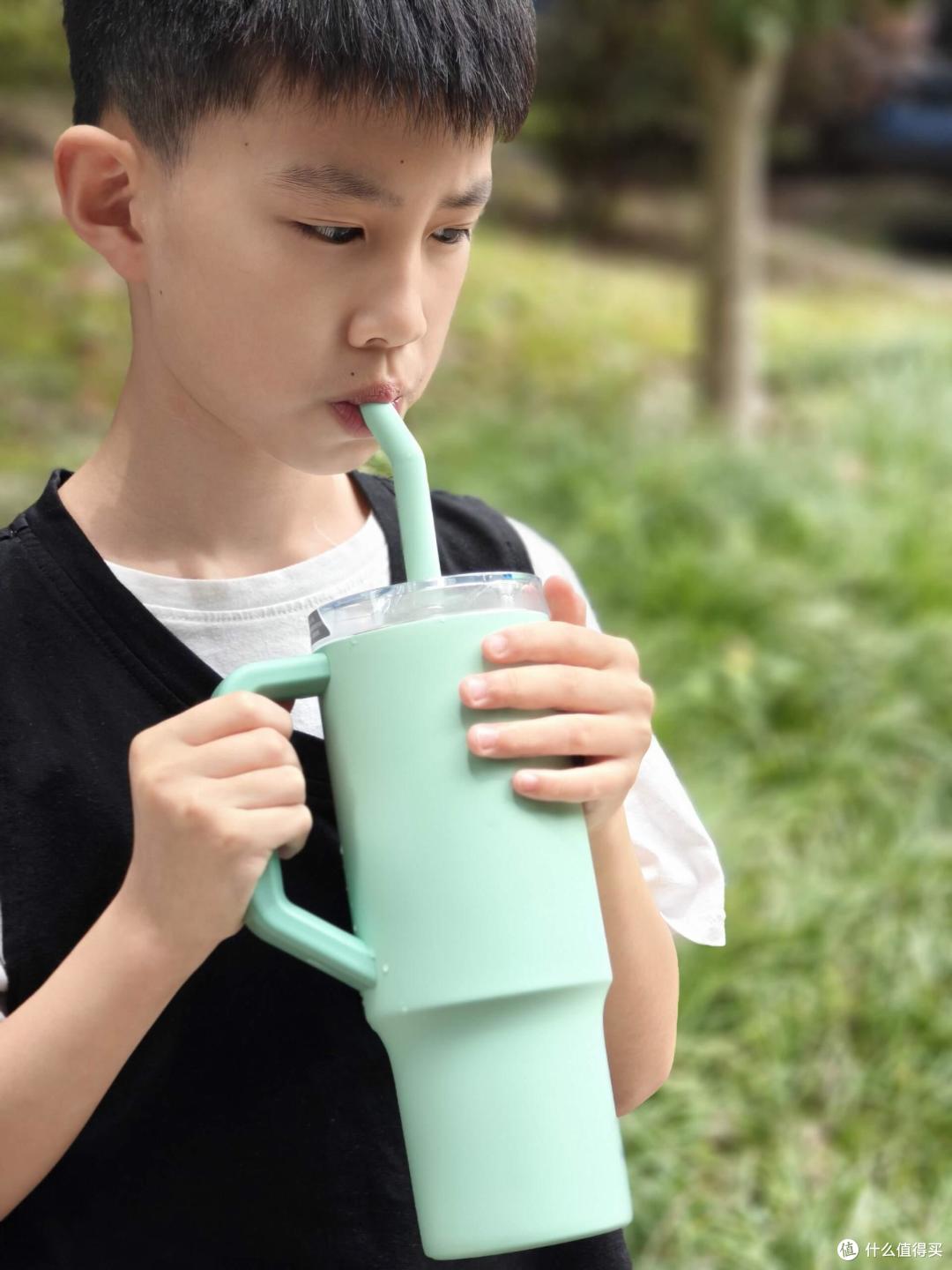 保温保冷全在行，小米新出的吸管杯到手啦