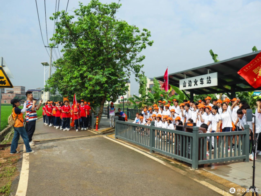广西“少年狼兵”吹响集结号!山边村军事夏令营,给孩子成长蜕变