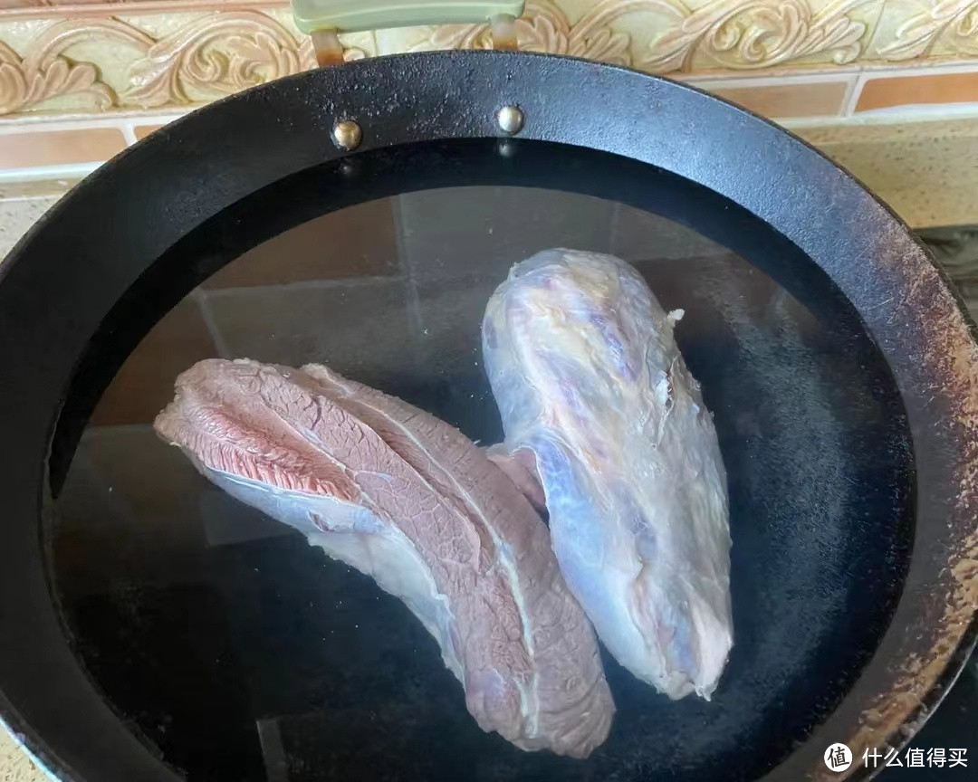 牛腱子肉切片新吃法：凉拌美味，一试难忘！