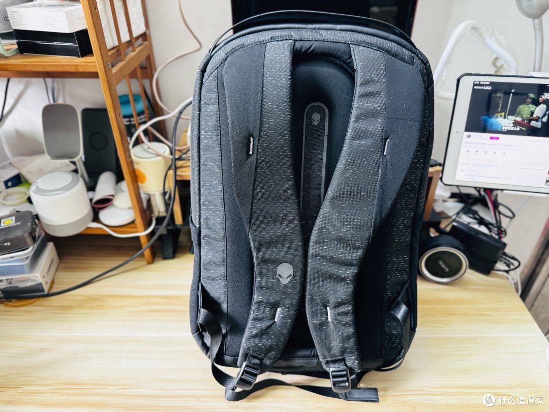 超超6|外星人笔记本太贵,超值捡漏同款电竞运动风旅行背包,百元内最强~