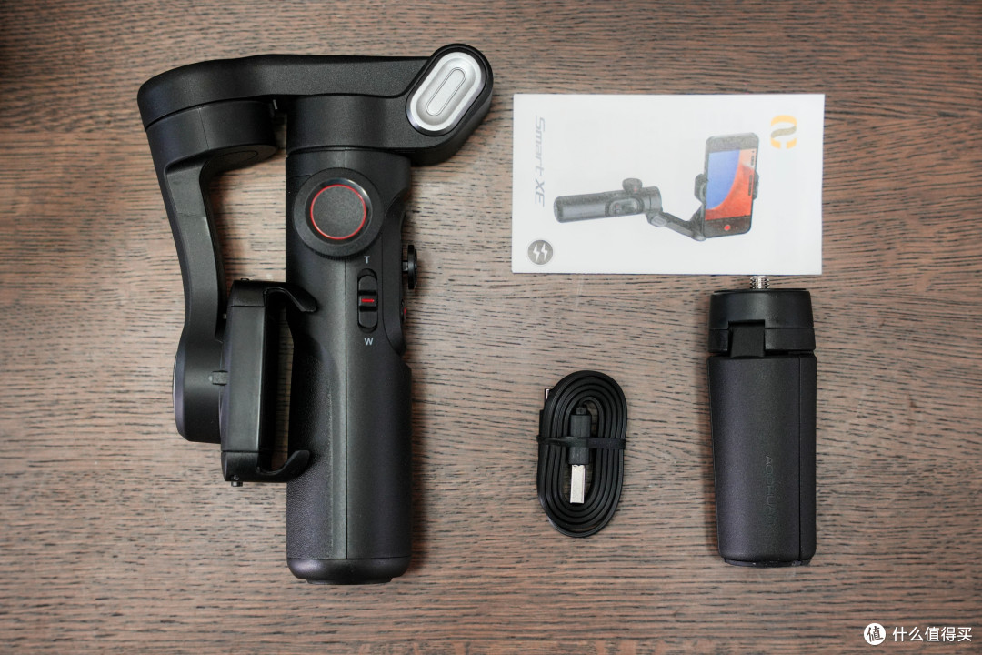 买手机送的奥川Smart XE手机稳定器,矮油,还不错哦