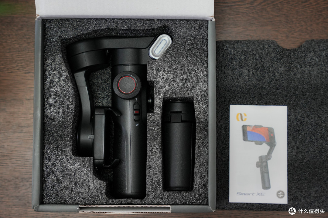 买手机送的奥川Smart XE手机稳定器,矮油,还不错哦