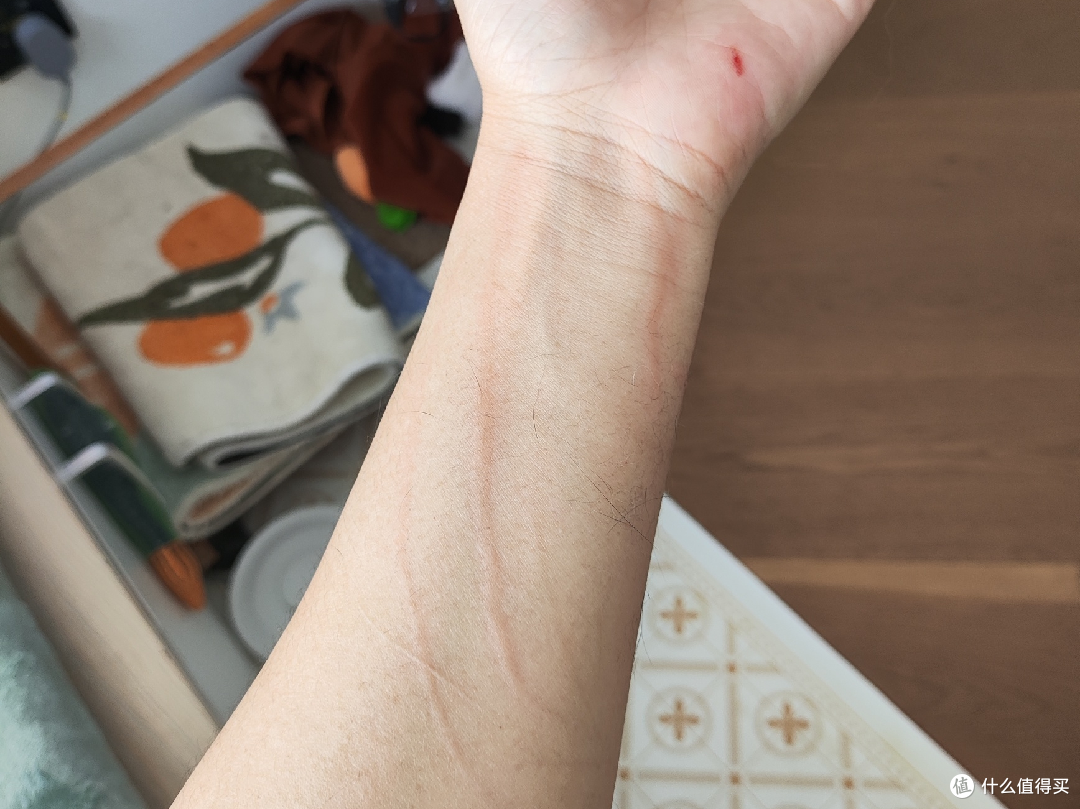 想姐用暴力表达她不进烘干箱的意愿