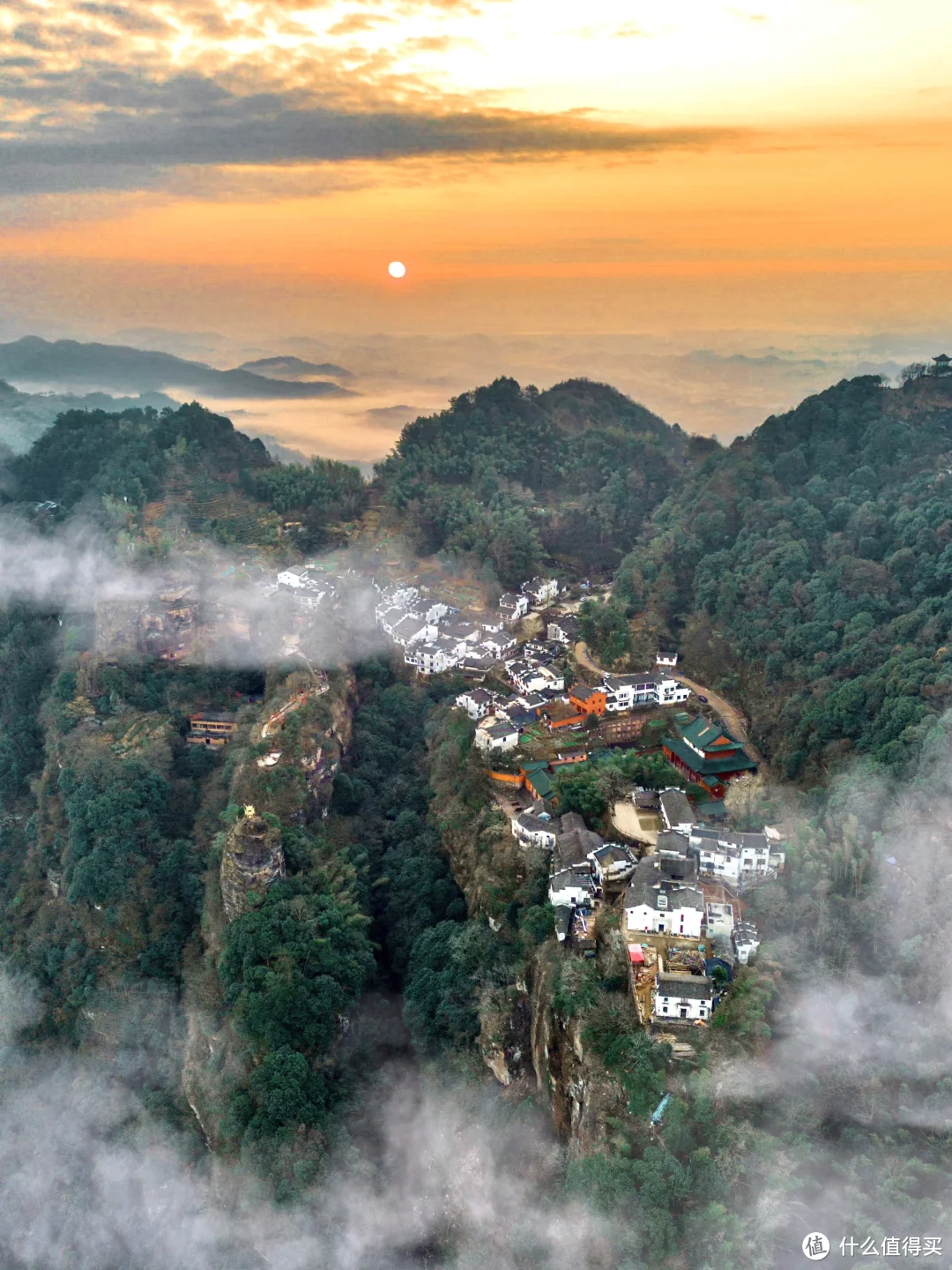 别去挤黄山了，来看看这个道教仙山吧！