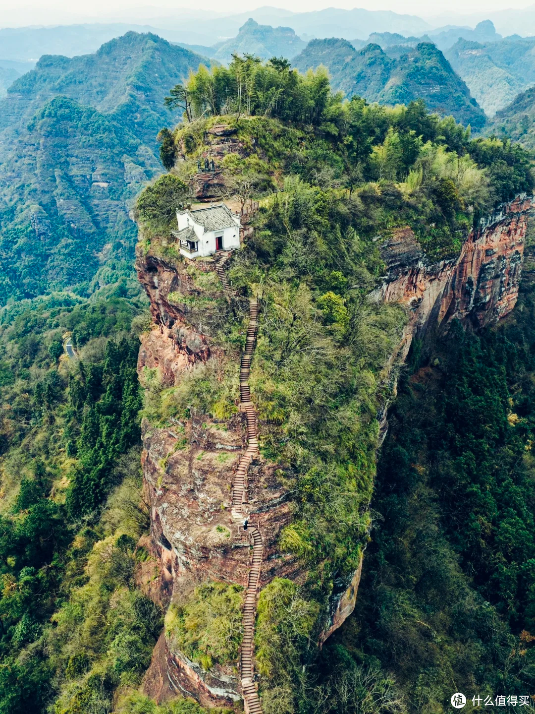 别去挤黄山了，来看看这个道教仙山吧！