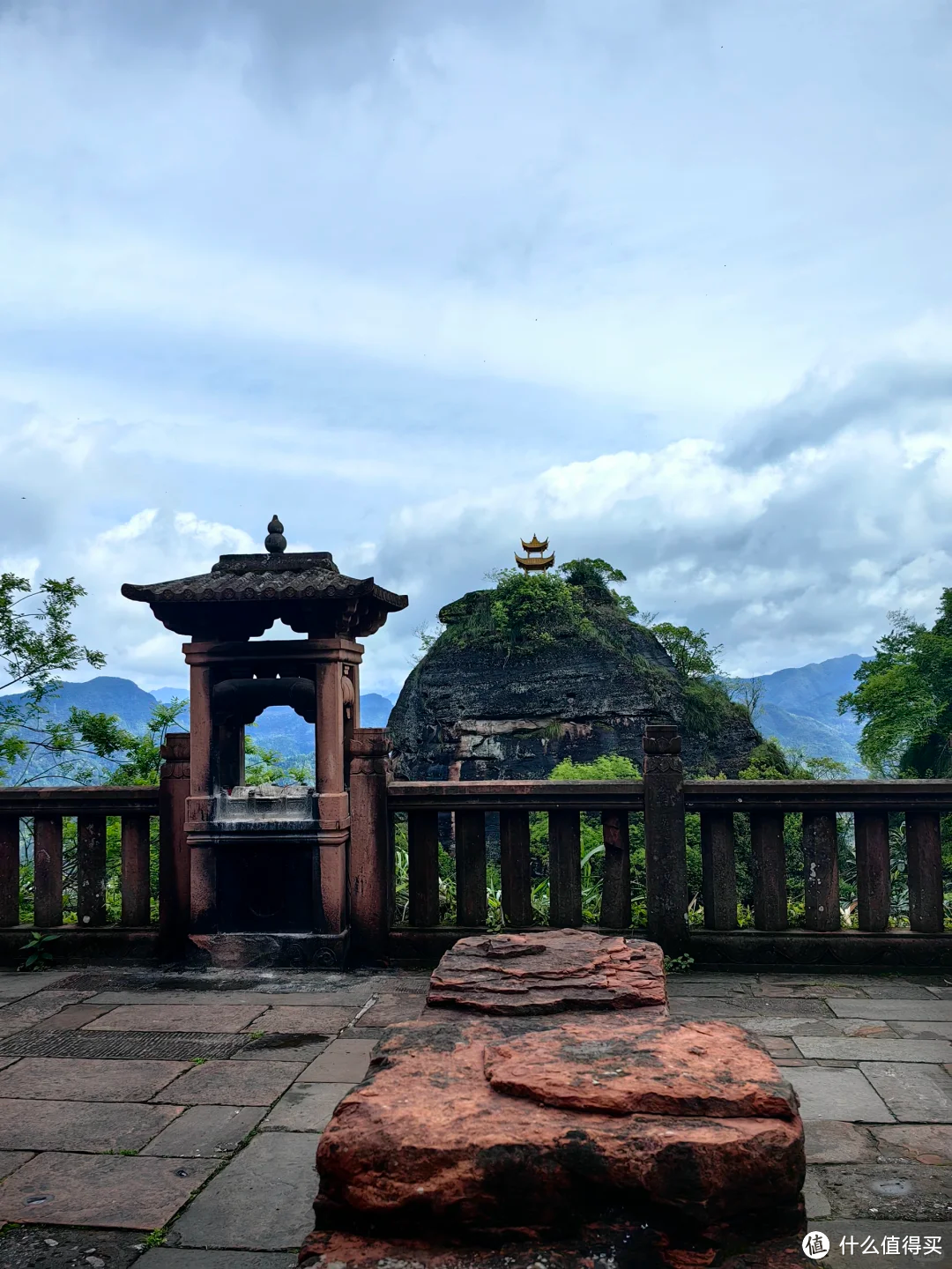 别去挤黄山了，来看看这个道教仙山吧！