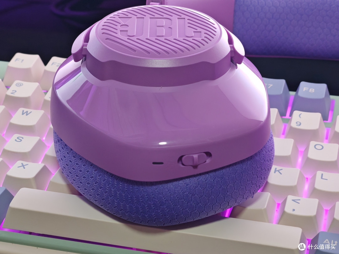 专业游戏耳机推荐：JBL QUANTUM 360值得买