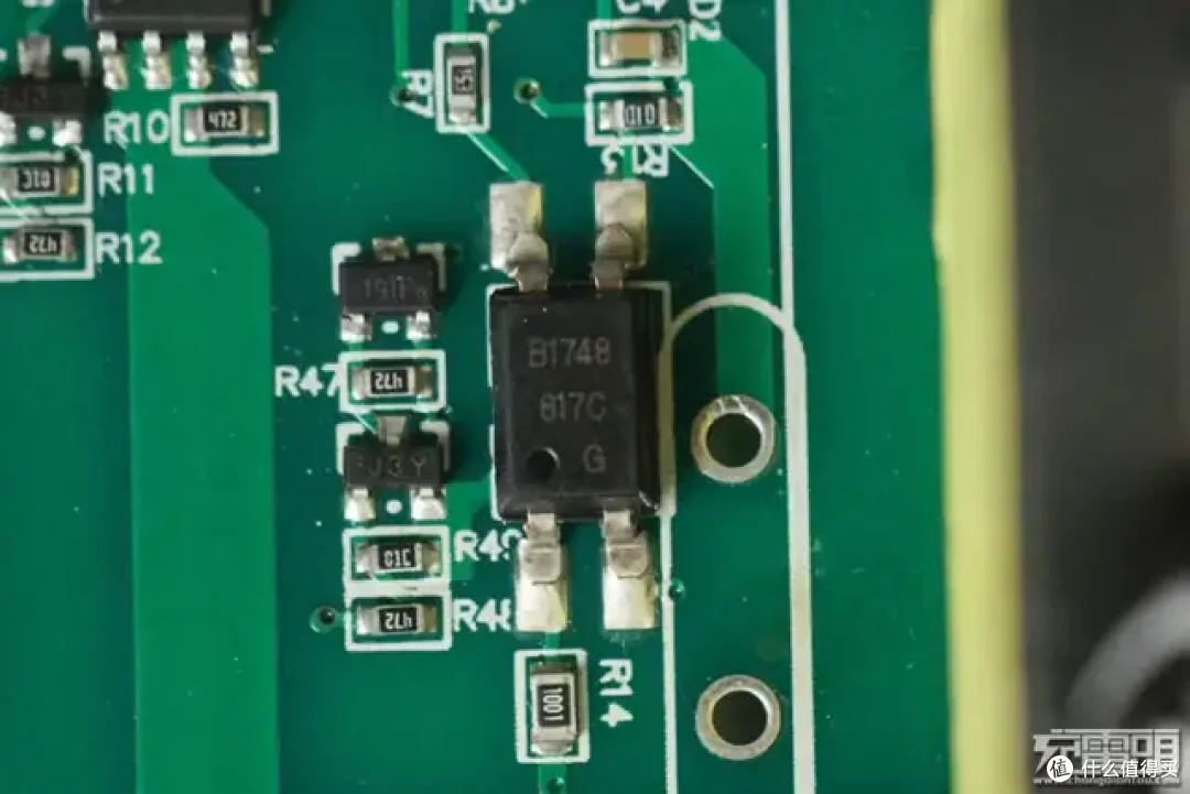 内置45颗LG18650动力电芯,sthssp PES-A8便携式储能电源拆解