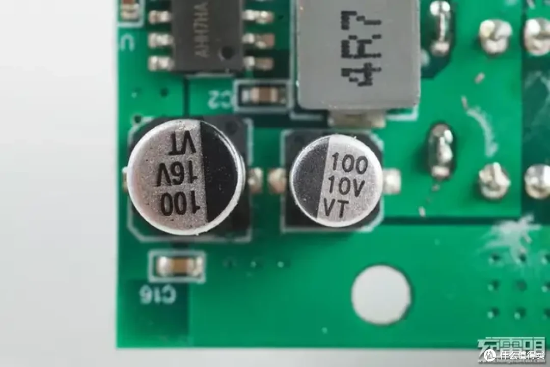 内置45颗LG18650动力电芯,sthssp PES-A8便携式储能电源拆解