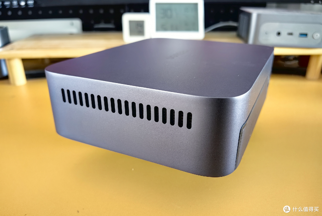 绿联首款全闪四盘位私有云 DXP480T Plus 开箱赏析【无测评】