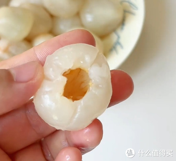 夏日清凉佳品：玫瑰荔枝冰粉