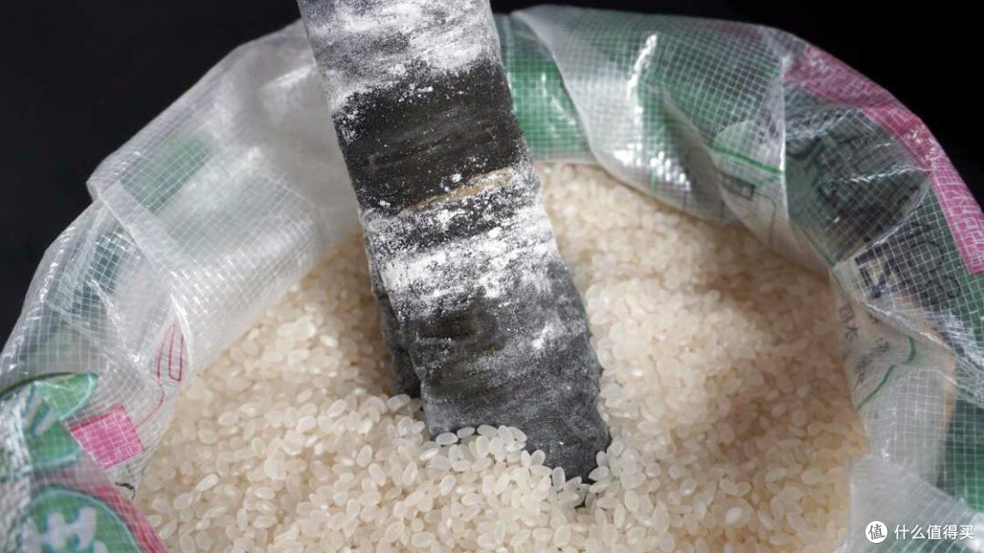 夏天大米里都是“米虫”,还能不能吃?教你3个妙招,放1年都不坏!