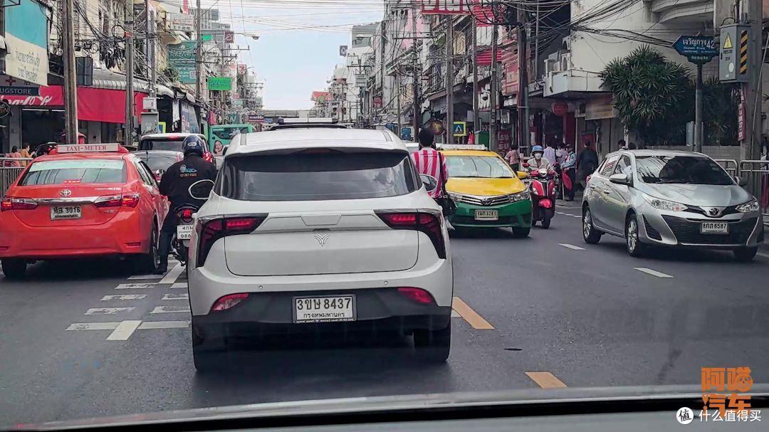 国产车谁在泰国混得好?带你在曼谷街头看看,日系车好日子不多了