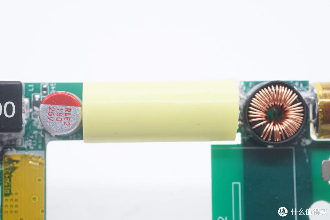 拆解报告：L Lab爱兰博70W双USB-C超薄氮化镓充电器PST-70C2-LB-SL