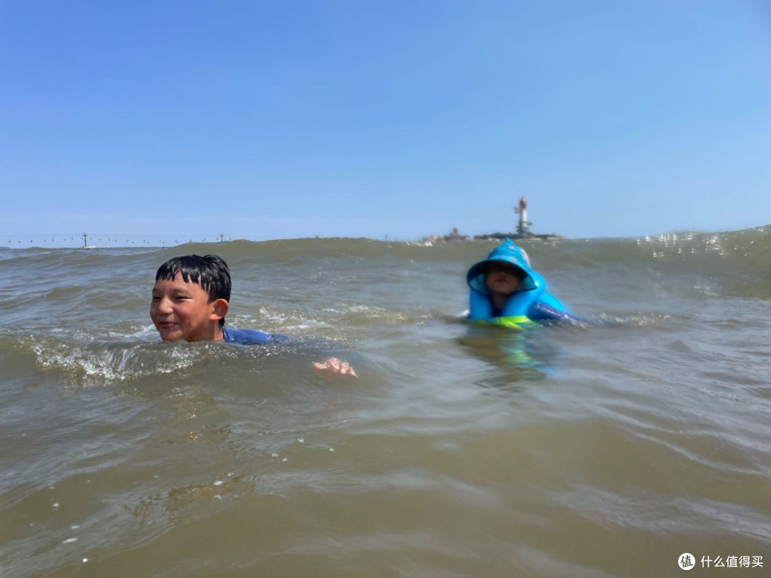 这个夏天，赶紧安排上！带娃去赶海，除了水桶，你还需要带上这些东西