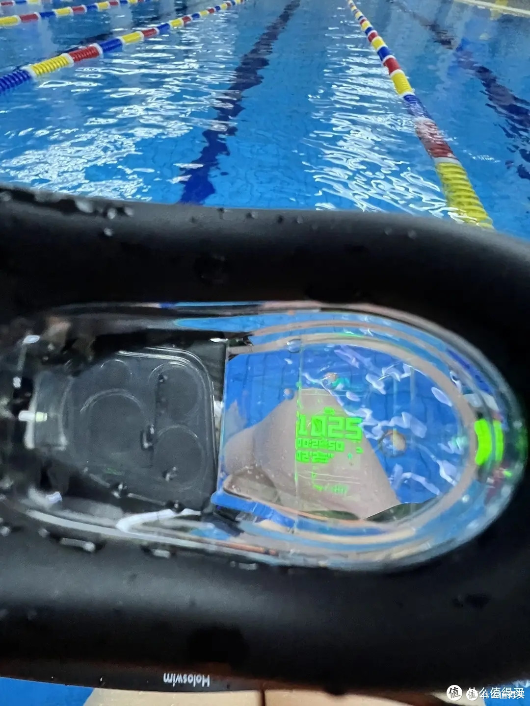 家人们,见过可以实时显示游泳成绩的智能泳镜吗?光粒Holoswim2PlusAR泳镜,爱游泳的您非常值得拥有!