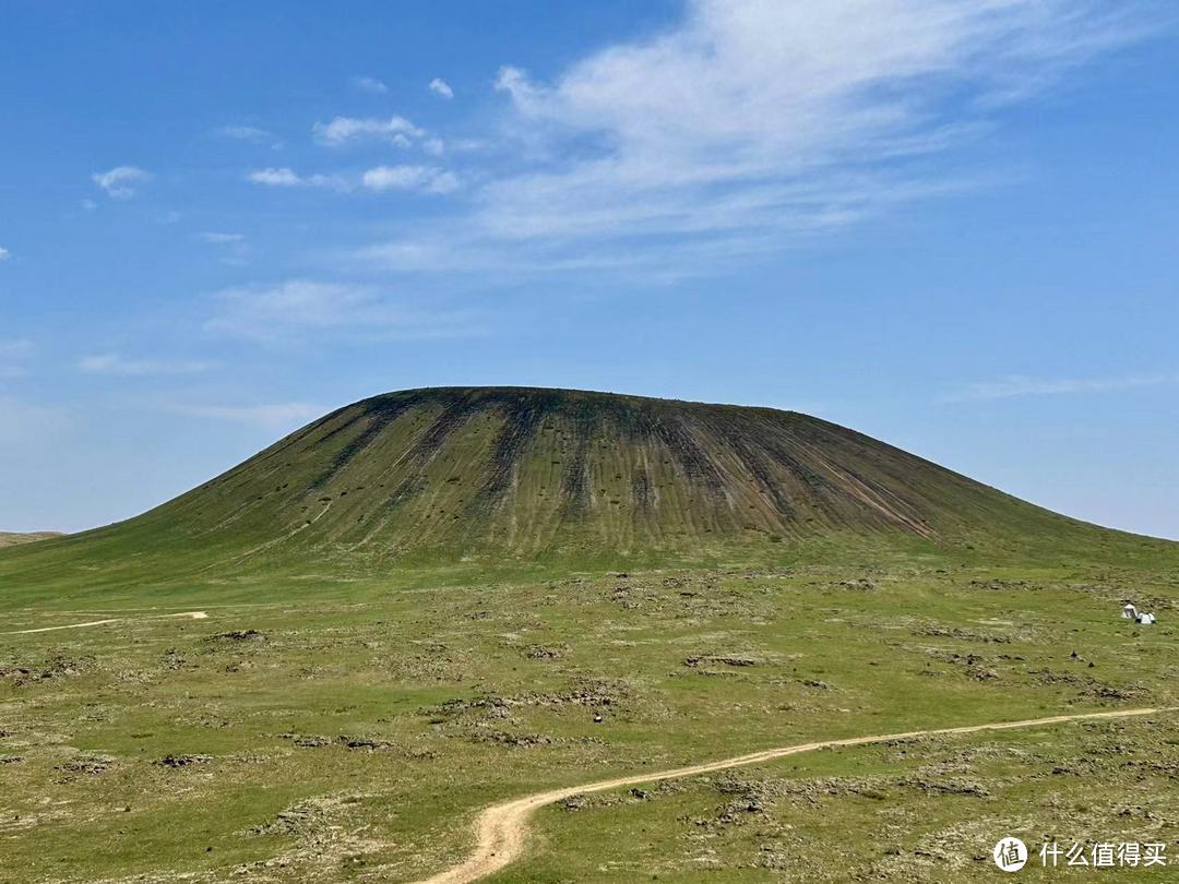 远眺5号火山口