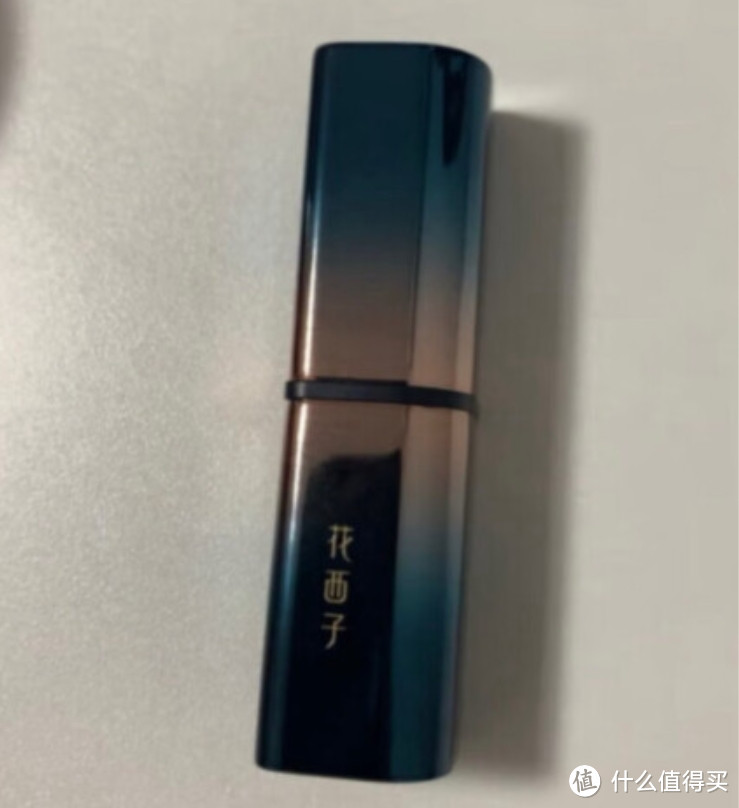 红唇迷人，为爱加冕的美丽瞬间