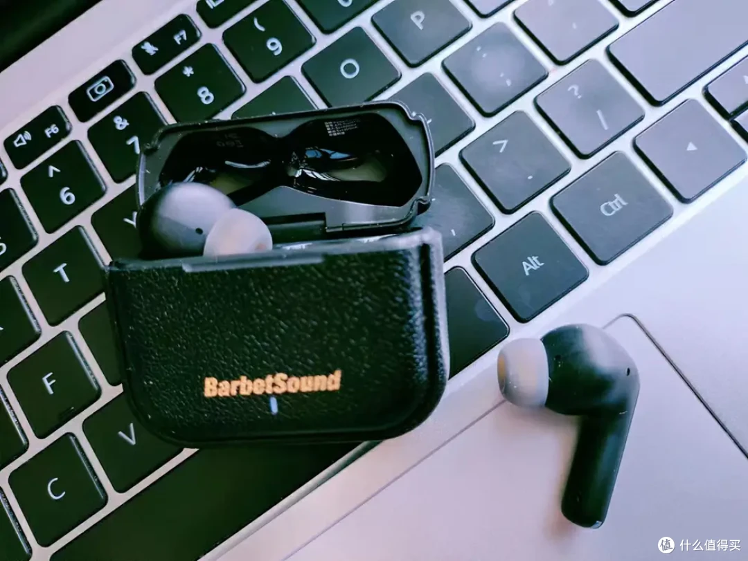 主打降噪，去除95%以上的噪音！BarbetSound A75 Pro 双馈式Hi-Res降噪耳机性价比超划算！