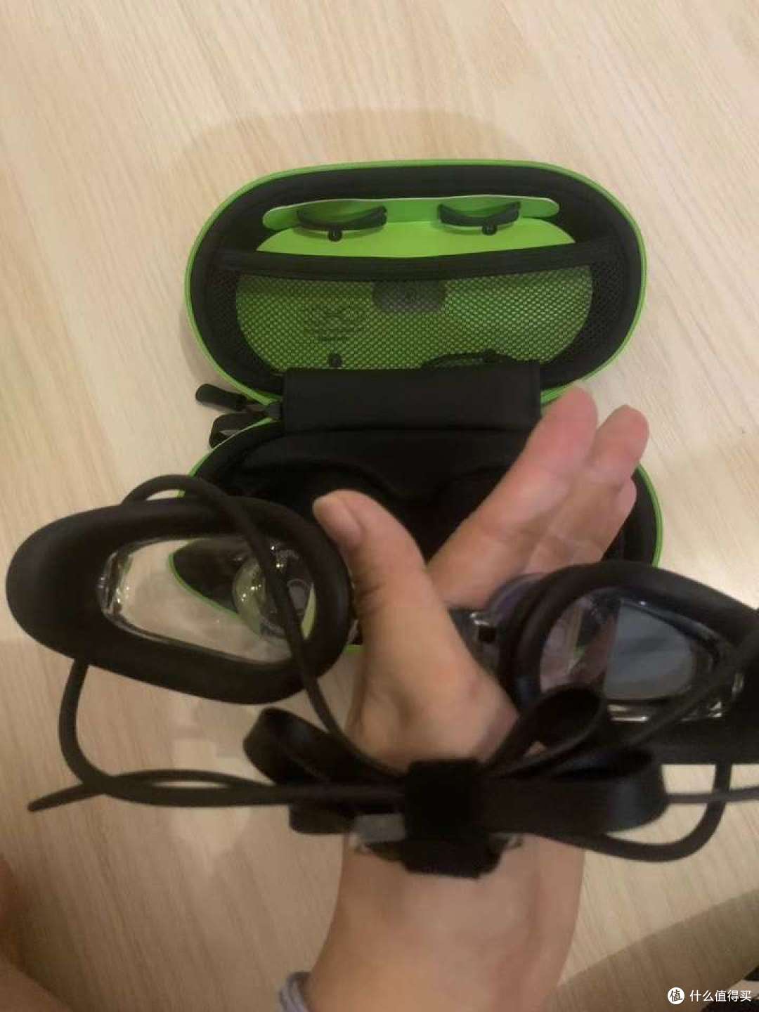AR眼镜值得买吗?是智商税吗?Holoswim 2 Plus智能AR泳镜测评