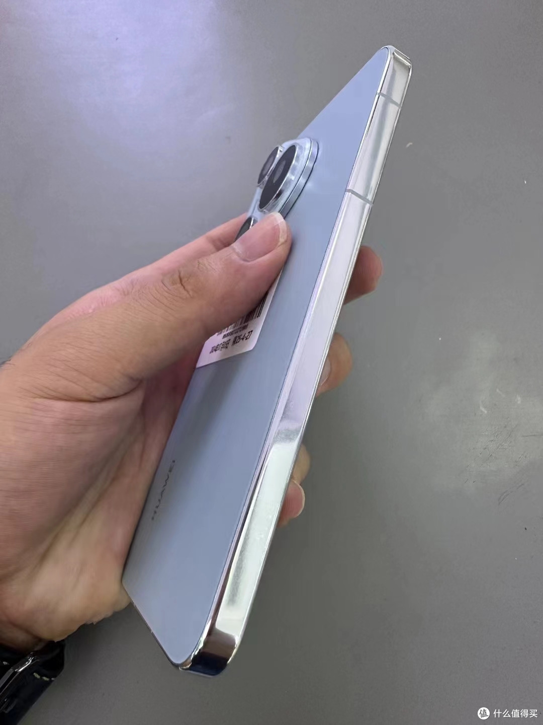 傻傻分不清！华为 P70侧面越看越果里果气的！Mate70曝光，效果图惊艳！