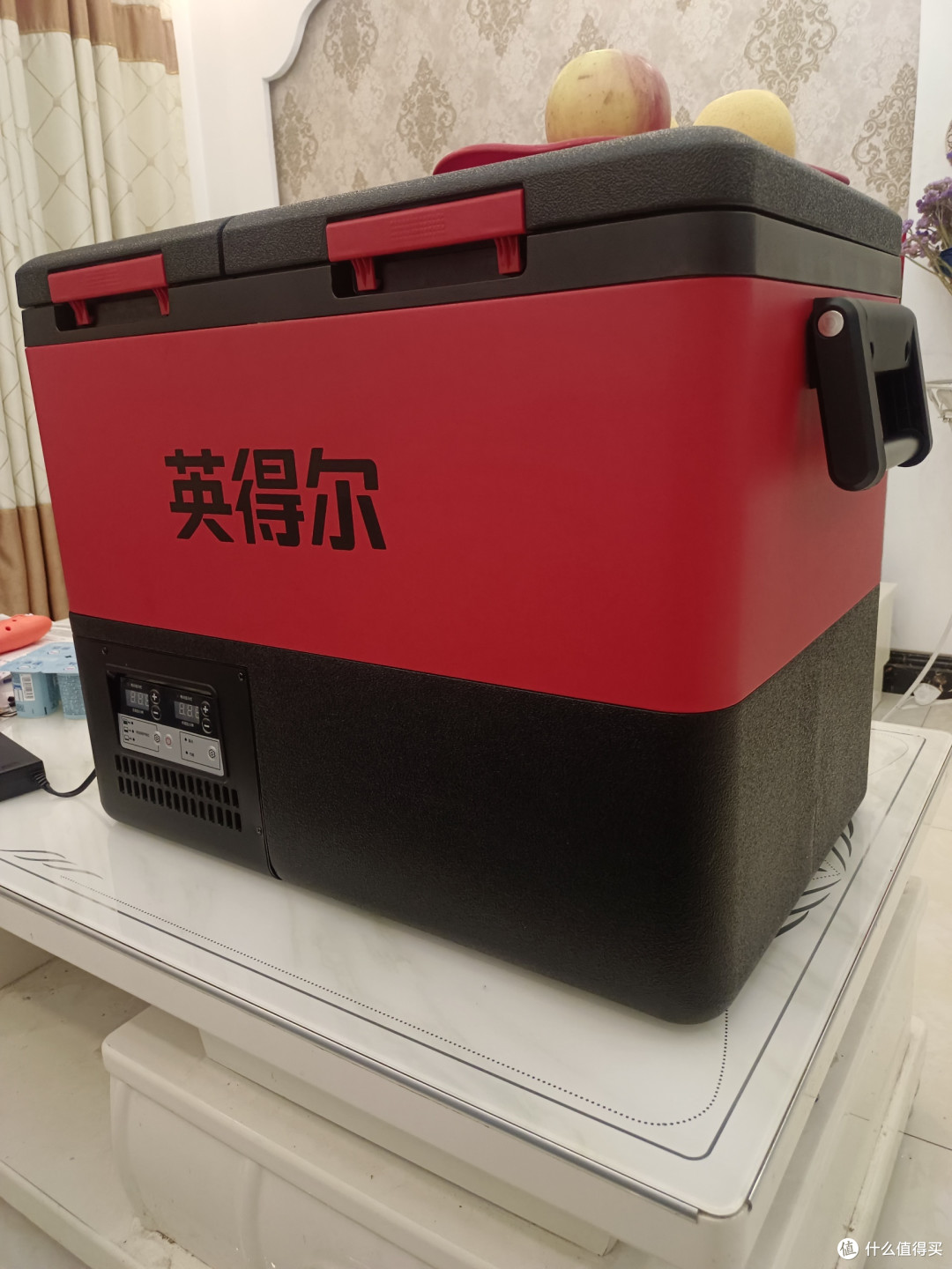给老爹货车上安排个车载冰箱,食物和饮料就能更好保存啦