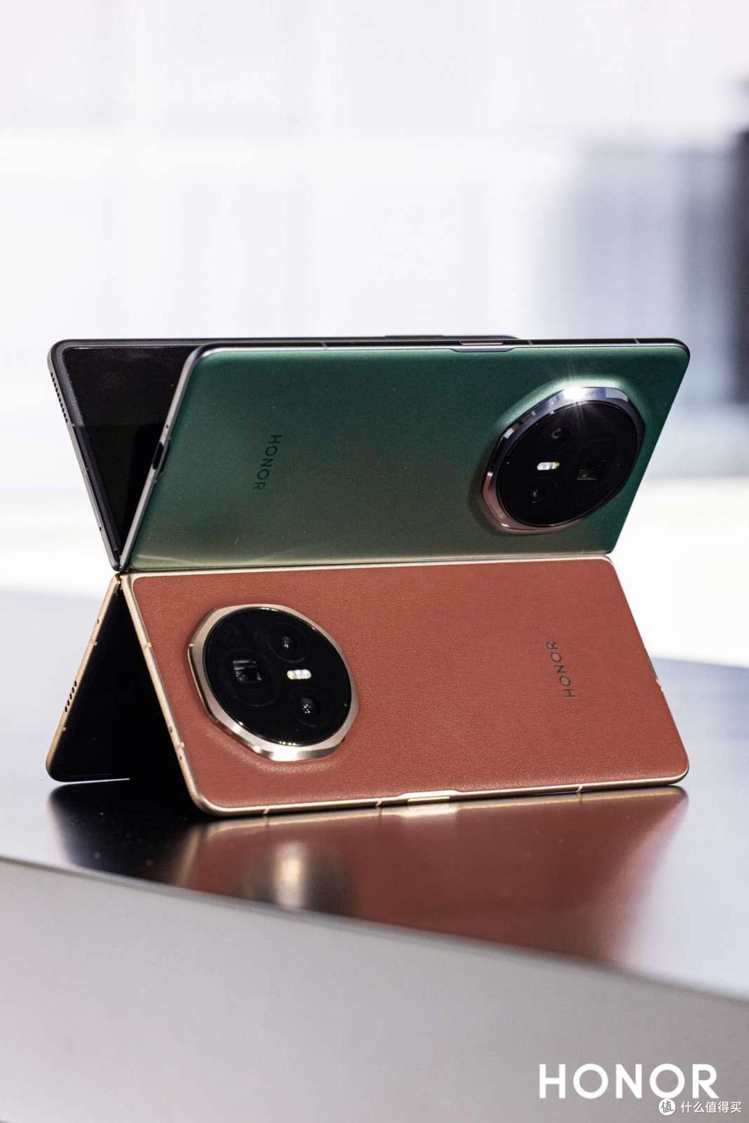 荣耀magic v3 折叠屏手机定价 8999 元起,如何评价荣耀在折叠屏上的