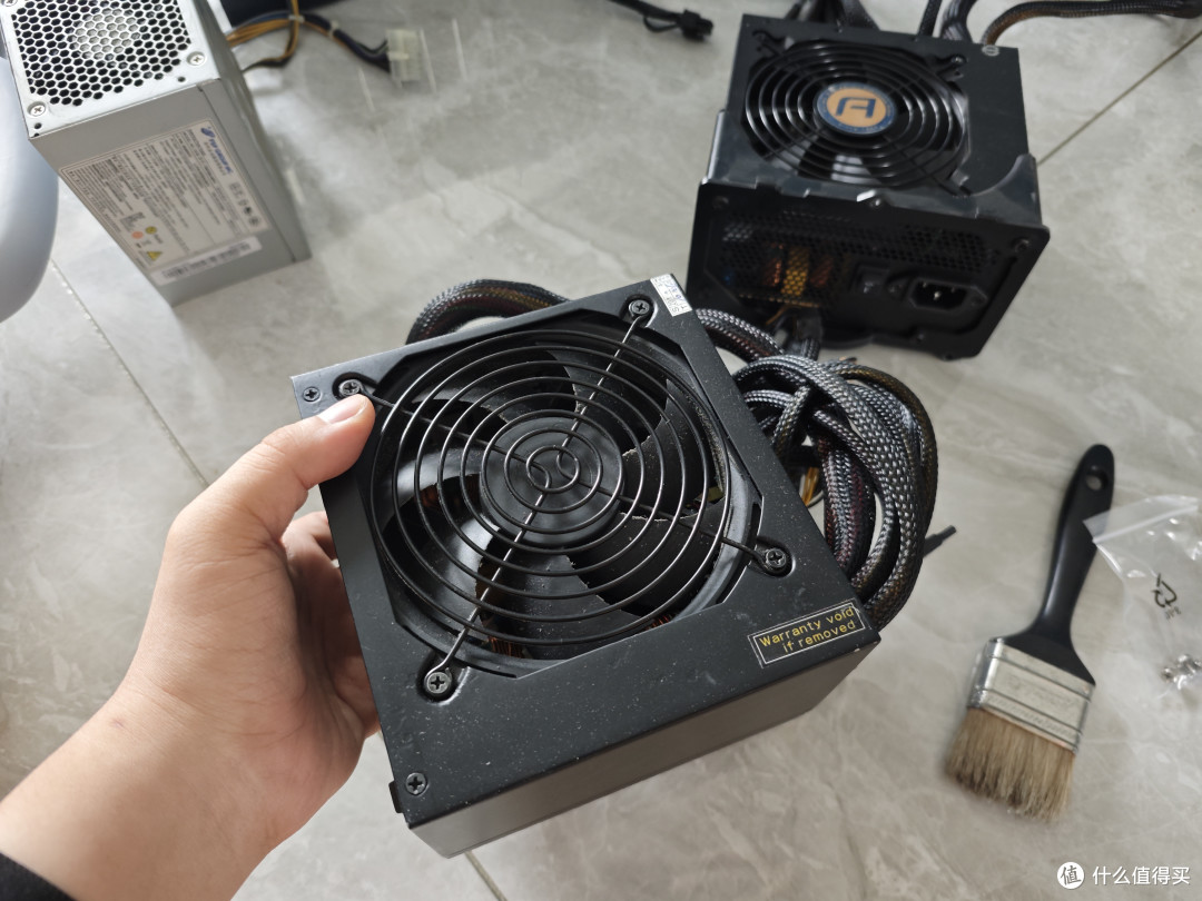 废物利用,旧配件简单组合成为工作备机