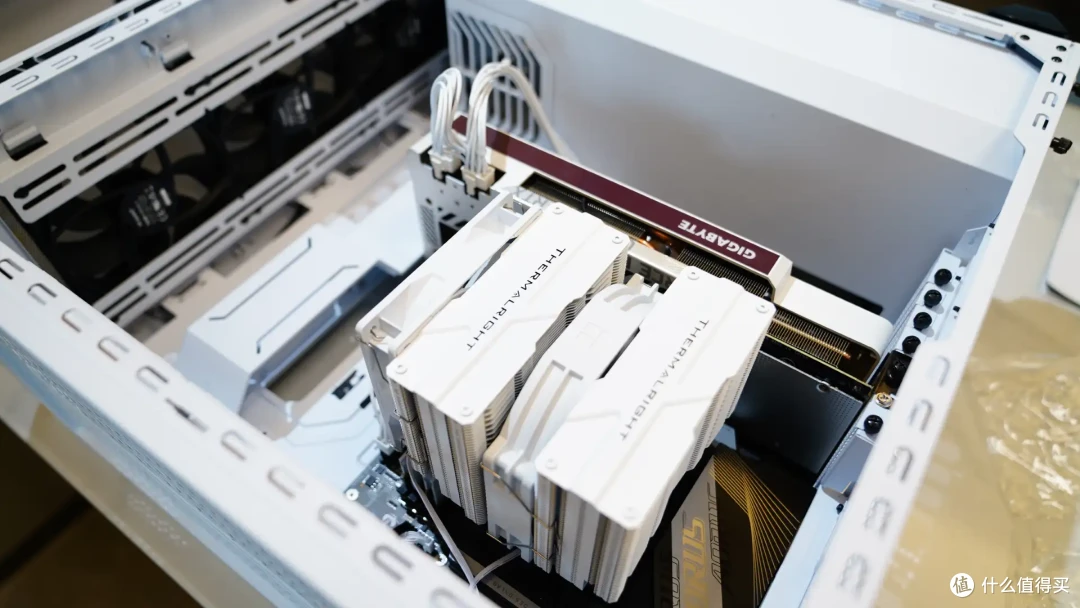 最强联名!技嘉Z790电竞雕X与威刚XPG白曜雕性能实测
