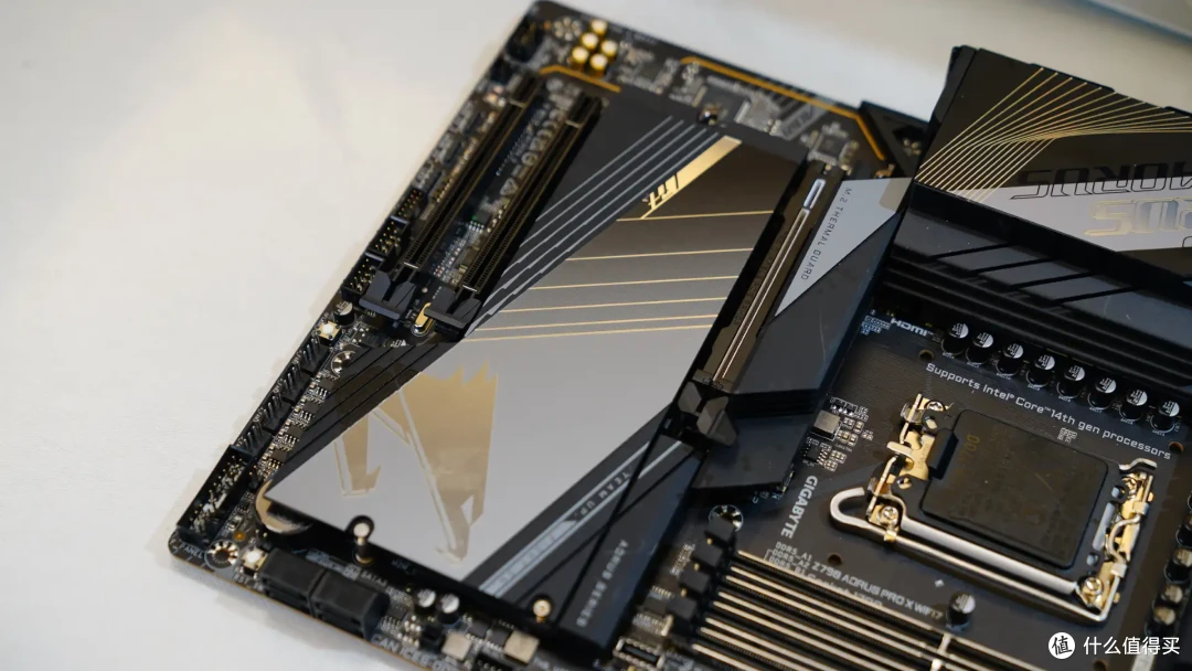 最强联名!技嘉Z790电竞雕X与威刚XPG白曜雕性能实测