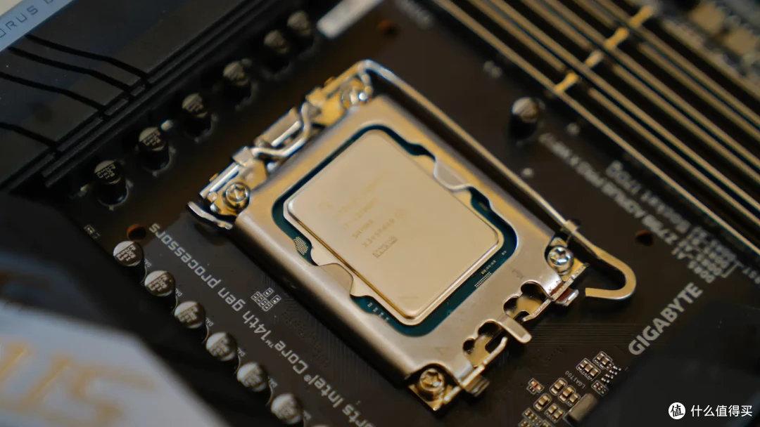 最强联名!技嘉Z790电竞雕X与威刚XPG白曜雕性能实测