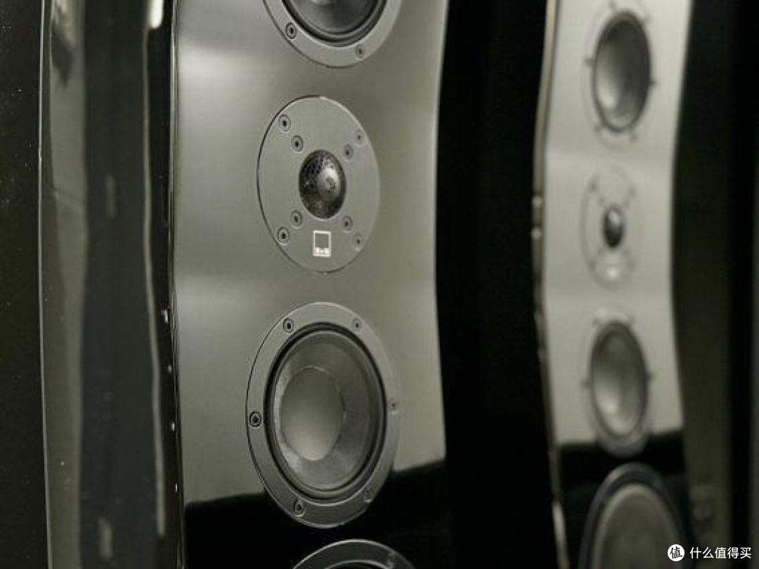 AVSforum权威测评：SVS Ultra Evolution 系列音箱荣膺AVS 2024年度最佳音频产品