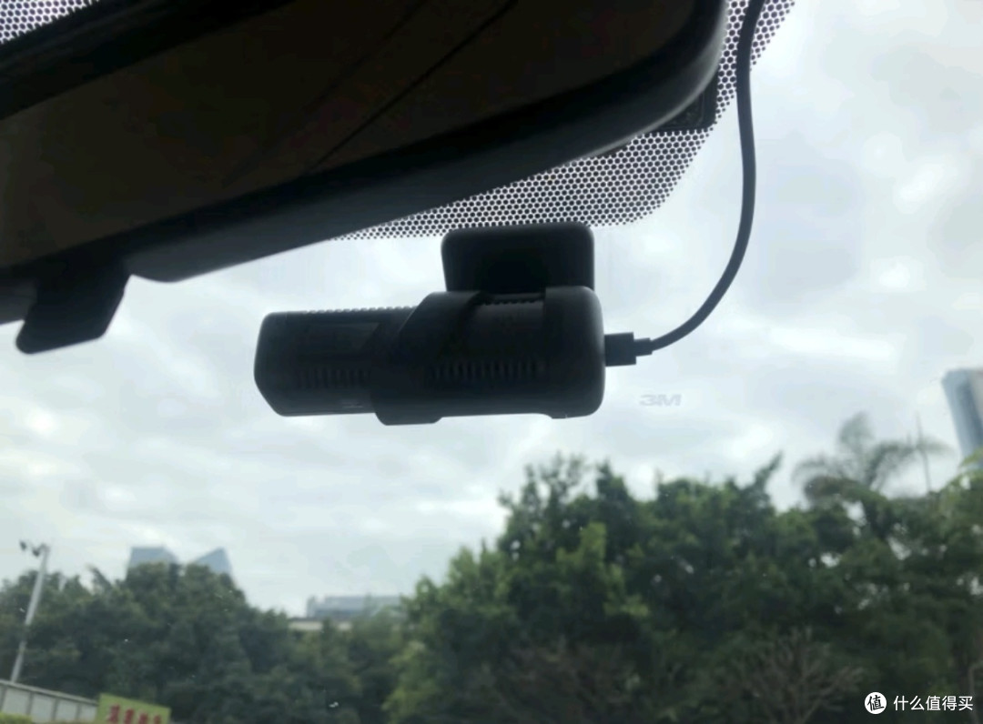 70迈AI行车记录仪M500银翼灰64G 1944P超高清 紧急录制 远程监控