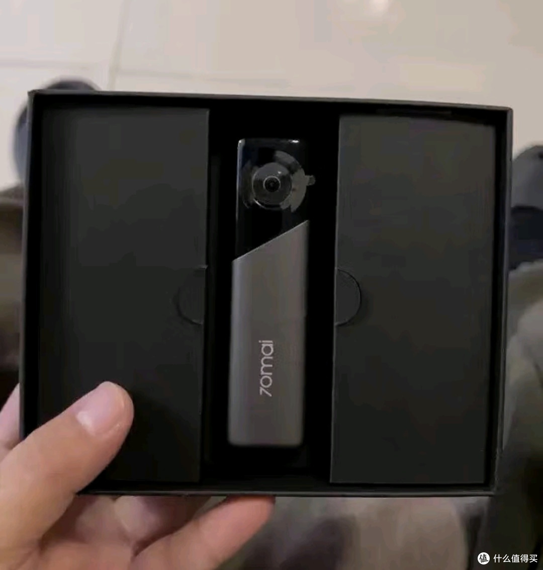 70迈AI行车记录仪M500银翼灰64G 1944P超高清 紧急录制 远程监控