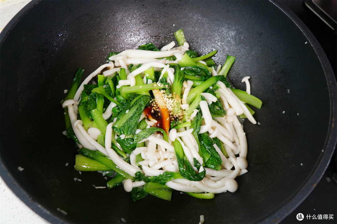 伏天别忘“夏补”，建议少吃肉，多吃1豆1菇，适合夏天，吃的舒服