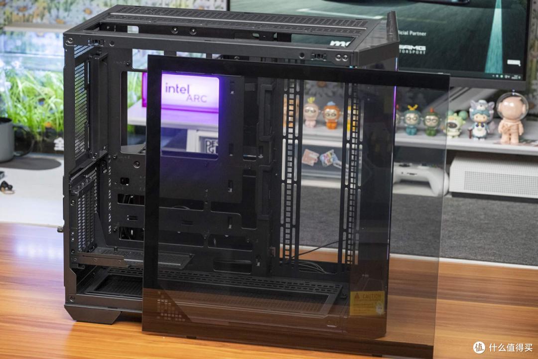 八面玲珑的海景房，微星MAG PANO 100L PZ机箱评测