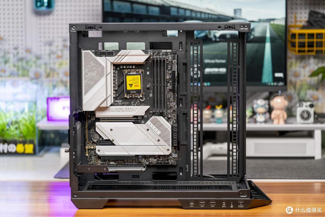 八面玲珑的海景房，微星MAG PANO 100L PZ机箱评测