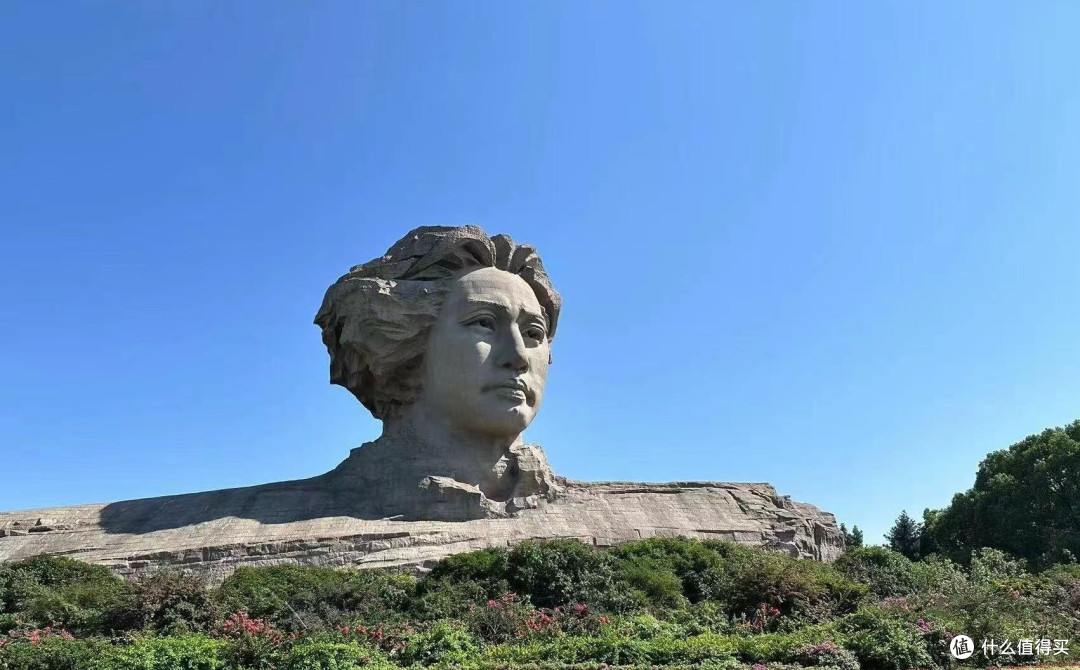橘子洲头:湘江美景尽收眼底,快来打卡!