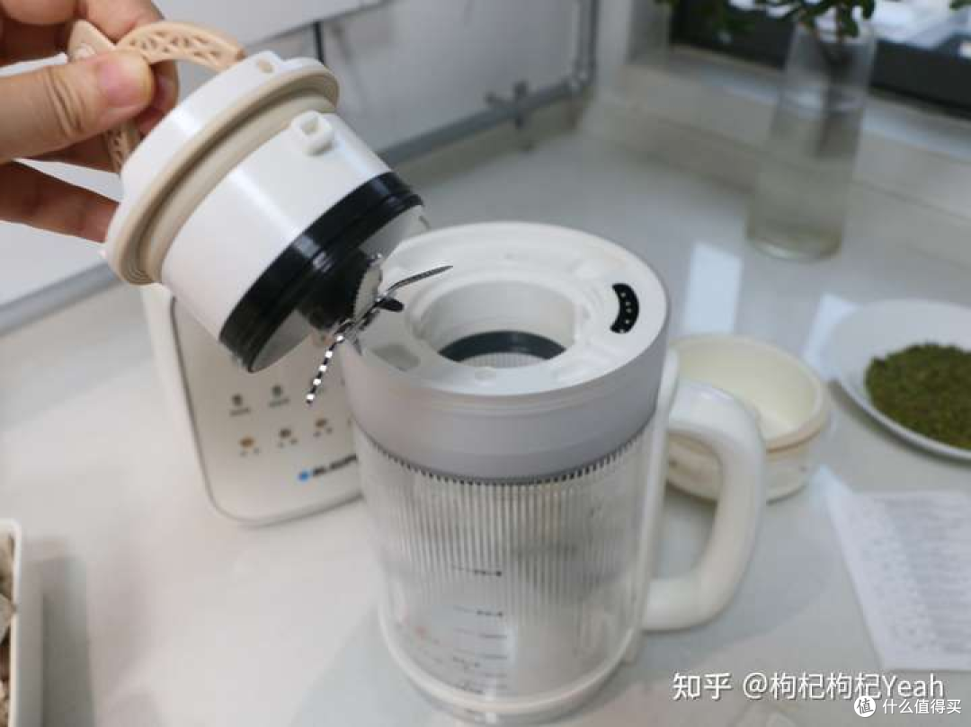 告别涂层焦虑！不糊底不卡渣！全玻璃杯体的蓝宝PBC07蒸汽破壁机就是香！
