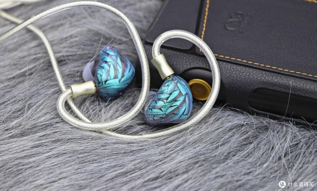 HiFi圈的商业奇迹!以产品力取胜!ArtPical米迦勒旗舰耳机评测
