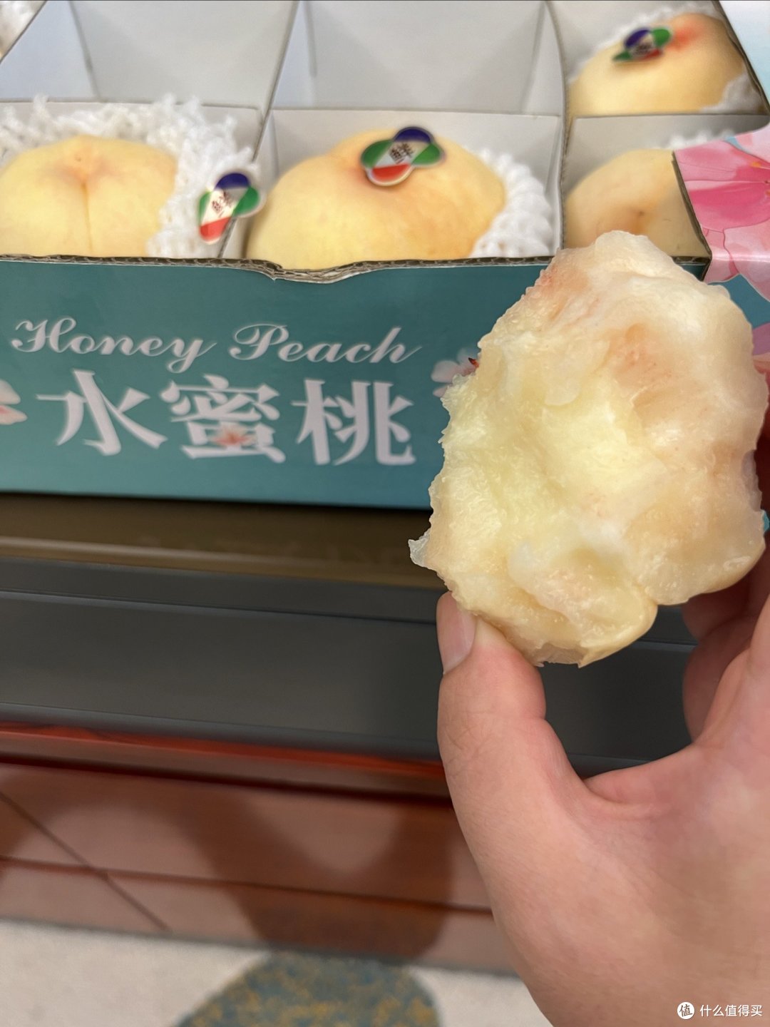 北京的水蜜桃,放一周后吃,还是不错的!!!