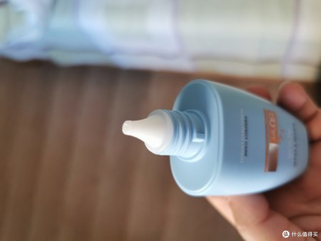 夏天防晒用防晒霜还是防晒喷雾呢?