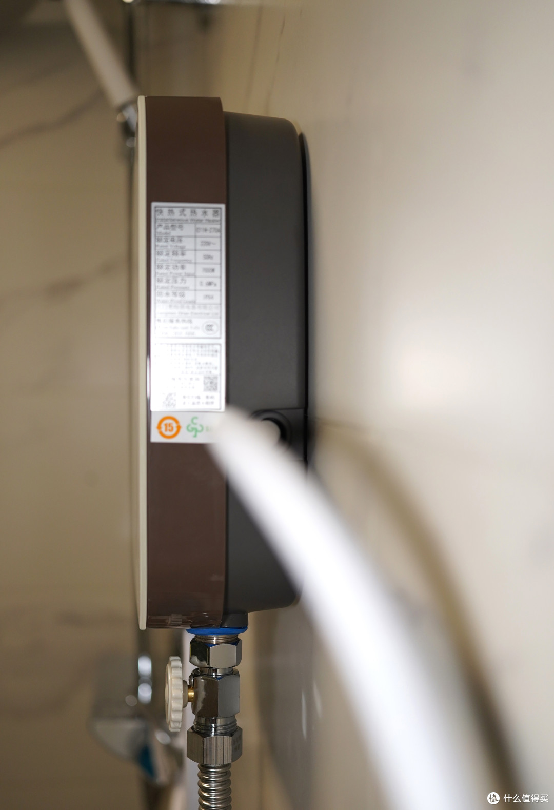 解决家庭热水需求的最后一米——奥特朗隐藏式热水器C11H 使用体验