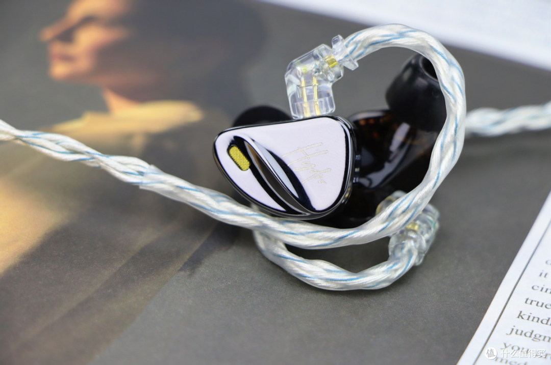 两圈八铁圈铁有线入耳式HIFI耳机不到千元?CCA Hydro真实评测。