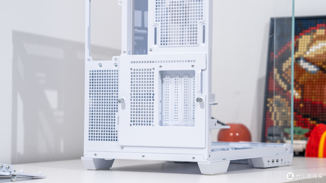 别样白色海景房分享：微星白刃PLUS+微星Z790刀锋钛装机展示